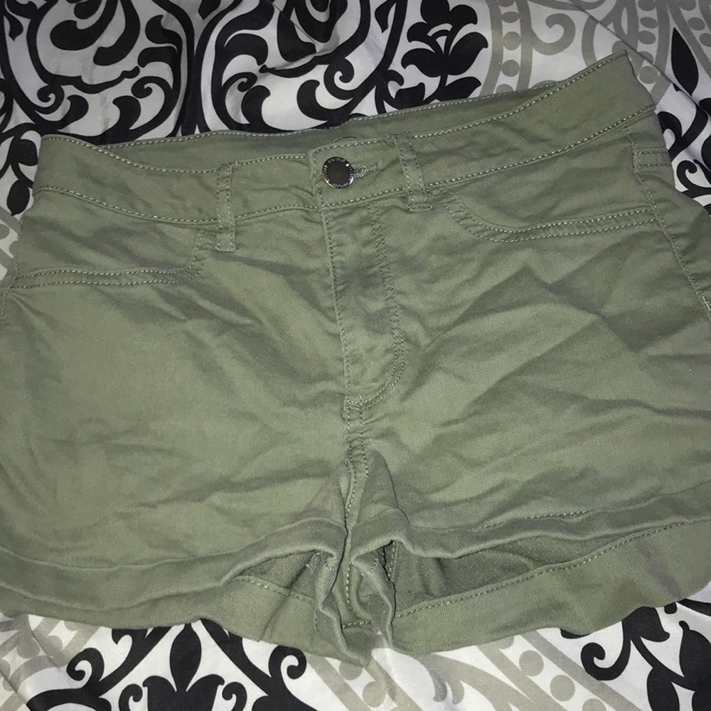 H&M green shorts